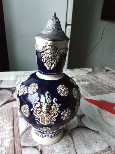 Кувшин для вина .