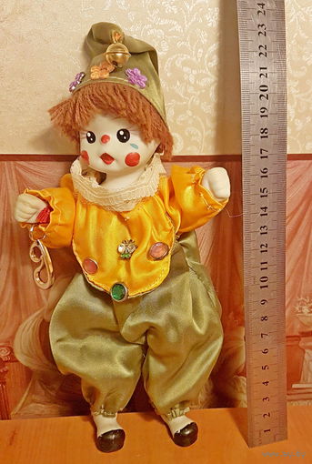 Фарфоровый арлекин (22 см)