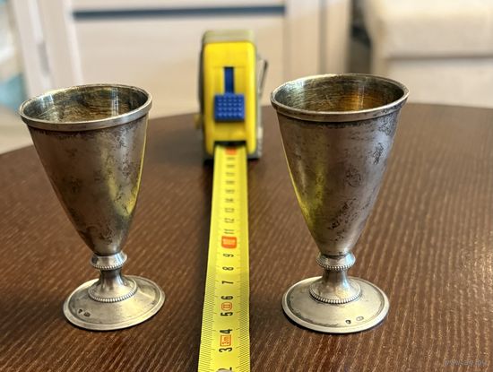 Две серебряные рюмки . 916 проба . Общий вес 67.4 грамма