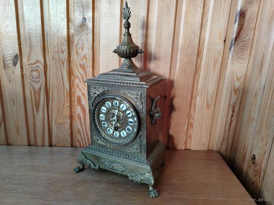 Настольные (каминные) часы. Европа.