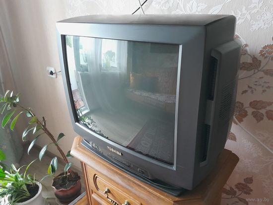 Телевизор Toshiba, диагональ 51 см, работает.