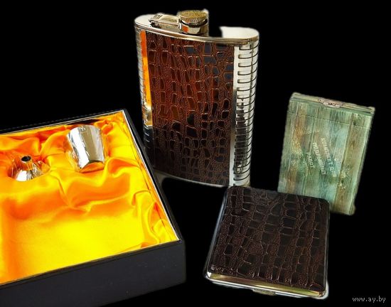 НАБОР ПОДАРОЧНЫЙ (ПОРТСИГАР, ФЛЯГА, РЮМКА, КАРТЫ)