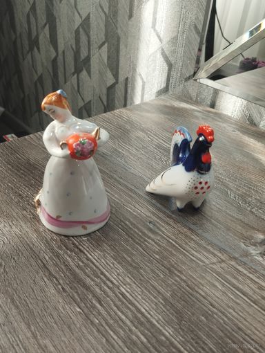 Лот фарфоровых статуэток