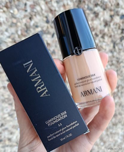 Тональная основа Giorgio Armani Luminous Silk Foundation 30 ml