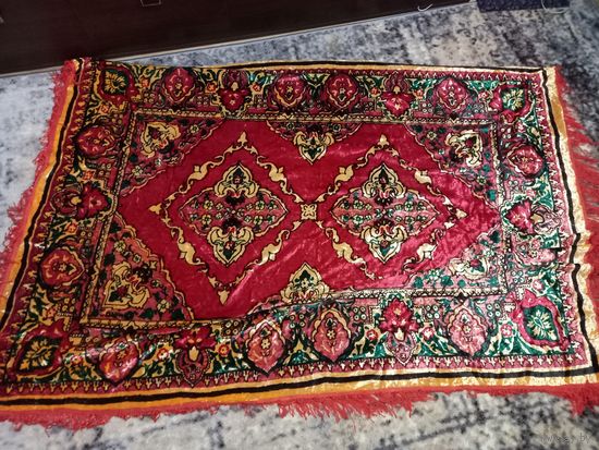 Гобелен, ковер (ГДР) Плюш из СССР , плюшевое покрывало 190х125 см.
