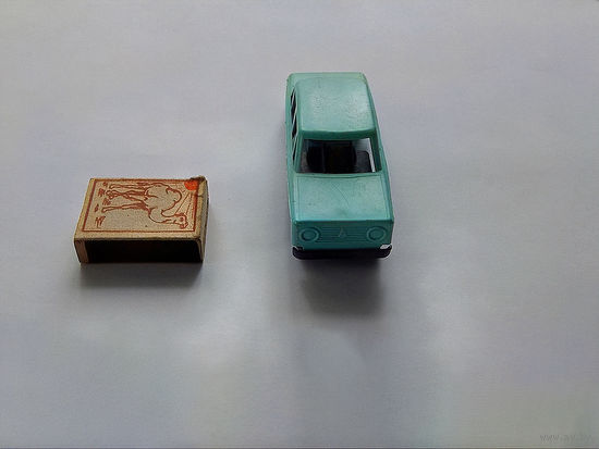 Машинка "Жигули" заводная,механические СССР.