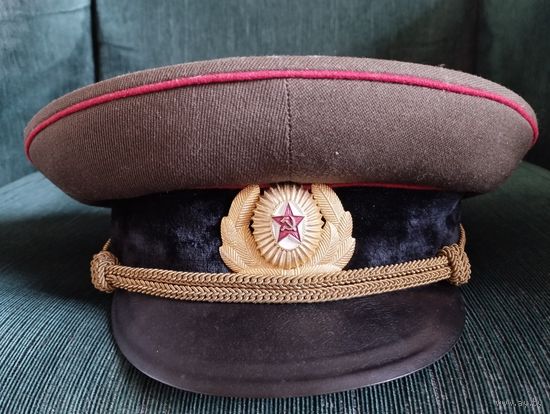 Фуражка парадно- выходная , офицера танковых войск ВС СССР, образца 1958 года, размер 55.