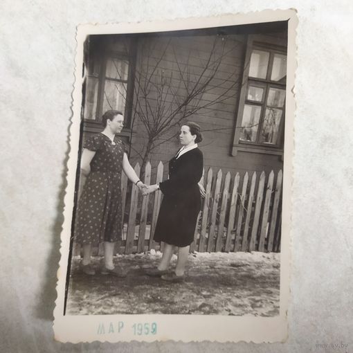 Фотография. История СССР в лицах. Две подружки. Март 1959 г. Винтаж.