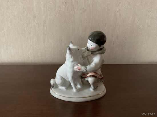 Фарфоровая статуэтка Якут с собакой (ЛФЗ 1955г.)