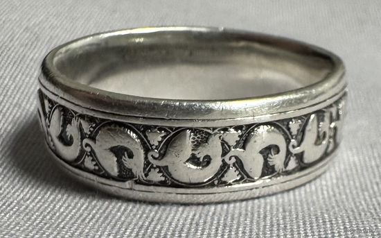 Кольцо серебряное 925 пробы. 87