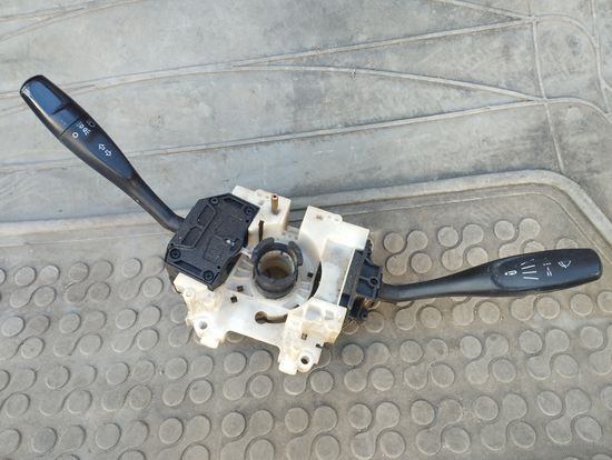 Переключатель подрулевой (стрекоза) Mitsubishi Carisma