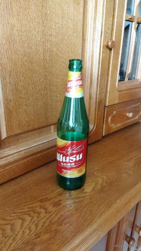 Бутылка пивная.