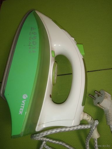 VITEK VT-1201 утюг. Рабочий.