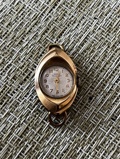 Часы Заря в рабочем состоянии