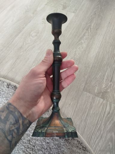 Царский подсвечник царских времён,в красивой шоколадной паутине.