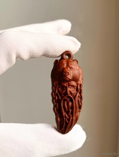 Подвеска Велес в обличии медведя. Красное дерево