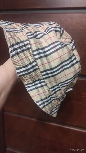 Кепки и панамы 3 штуки. Приятные цены.