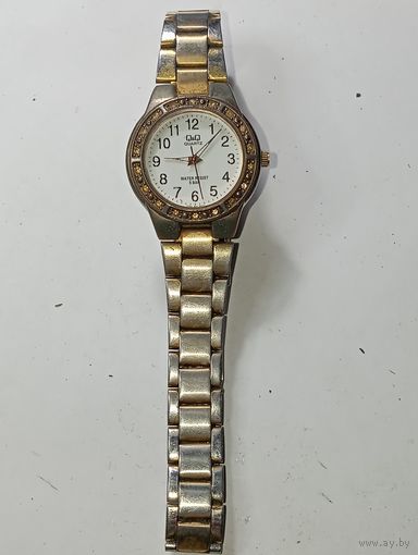 Кварцевые часы  Q&Q .