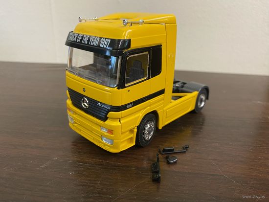 1/43 Mercedes Actros NZG