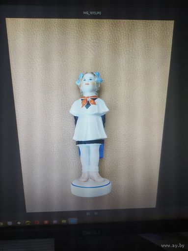 Статуэтка "Школьница"