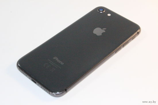 Apple iPhone 8 64GB (серый космос)