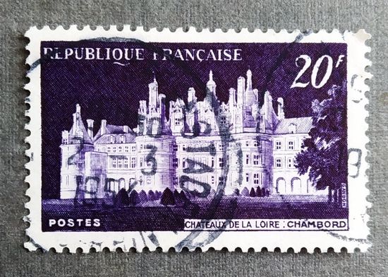 Марка Франция 1952 год Дворец
