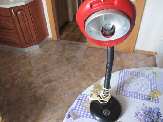 Лампа настольная на гибком штативе (32 см)