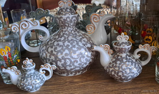 Набор чайников, новый, 3шт разного размера из СССР, МФЗ ручная роспись