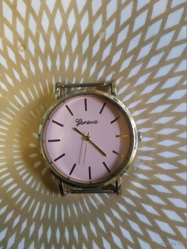 Часы наручные  GENEVA ,   тикают. Состояние на скане.