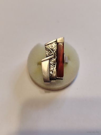 Серебряное кольцо с сердоликом