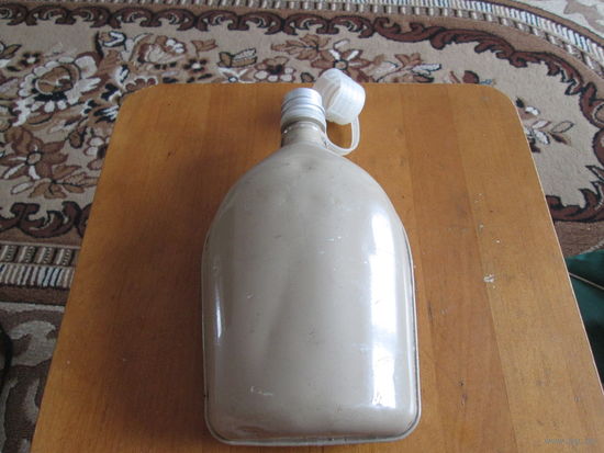 Фляжка.