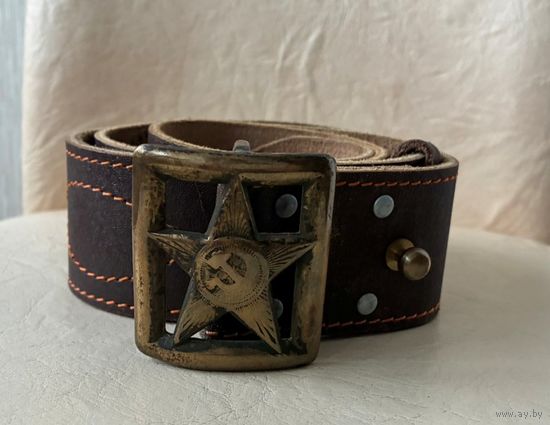 Все лоты с рубля.Ремень(видимо новый) и пряга РККА