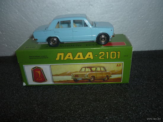Модель авто ВАЗ-2101 А9. Сделано в СССР. 1:43