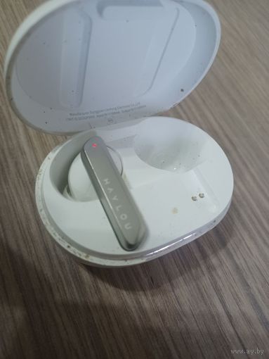 Беспроводные наушники, гарнитура.