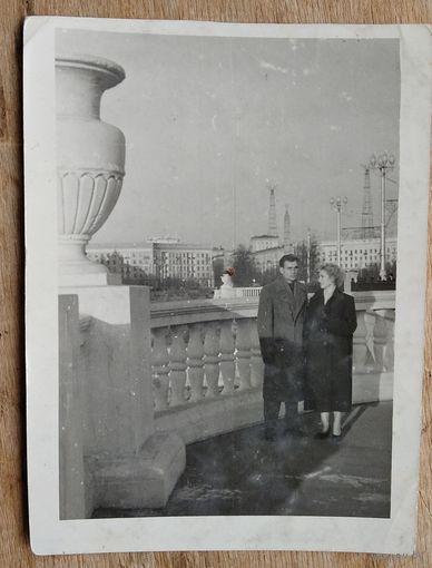 Фото молодежи. Минск. Мост через Свислочь. Ленинский проспект. 8.5х11 см