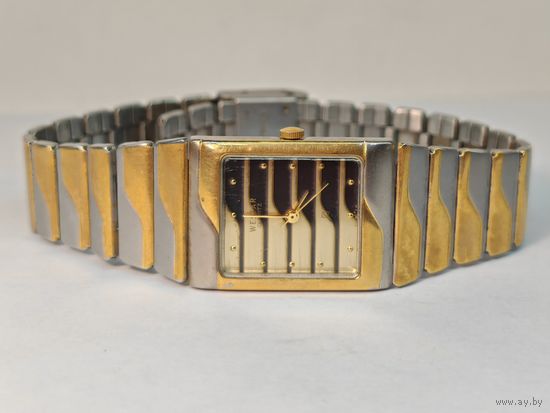 Женские часы Westar кварц Swiss. идут точно. С рубля