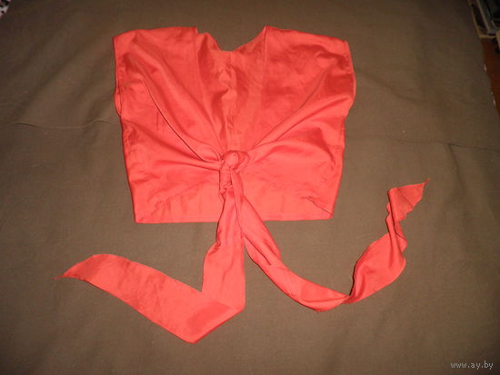 Пионерия СССР.Гастук-фартук старшей пионерважатой.С рубля.