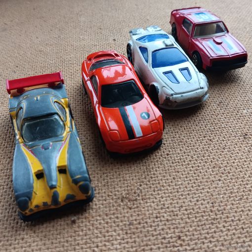 Четыре машинки