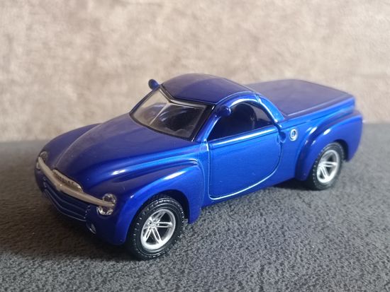 2000 Chevrolet SSR (Maisto) 1/36
