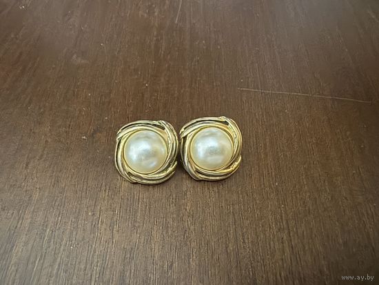Серьги с жемчужинами винтажные. Цена за пару
