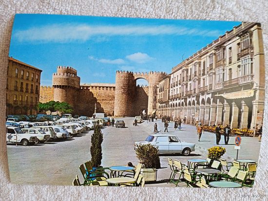 Испания, Авила. Площадь Санта-Терезы