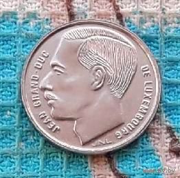 Люксембург 1 франк 1990 года, UNC