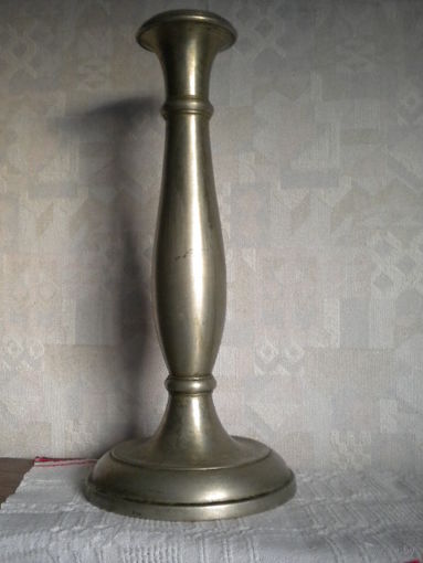 Старинный подсвечник