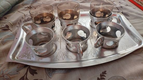 Рюмки с подносом
