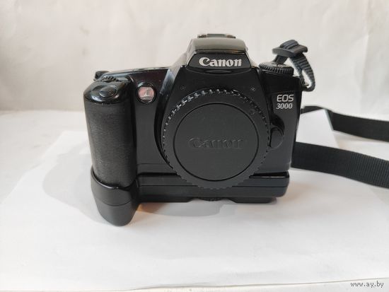 Плёночный фотоаппарат CANON EOS 3000 с  батарейным блоком BP-8.