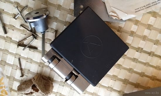 Новый советский гаражный замок. 4 ключа.