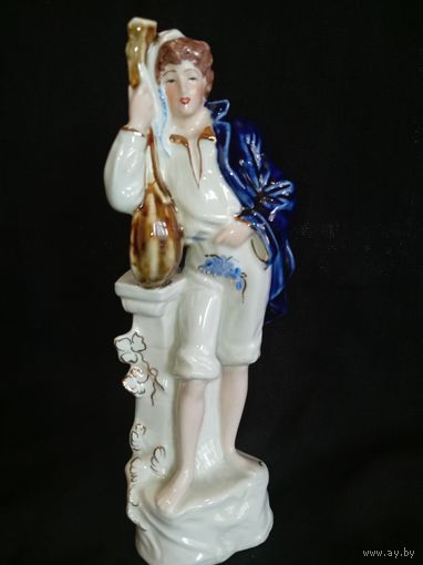 Статуэтка "ЮНОША С МАНДОЛИНОЙ" ПОЛЬША, 60ГГ.