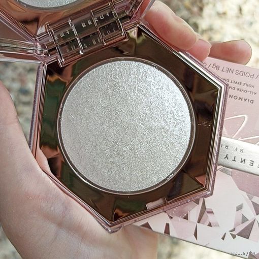 Хайлайтер (спаркл) Fenty Beauty By Rihanna Diamond Bomb How many carats?!