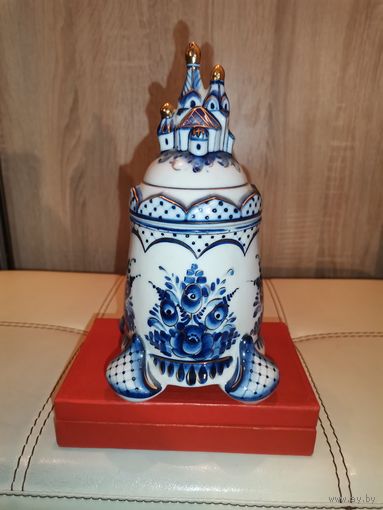 Фарфоровая ёмкость "Гжель", для хранения чая и т.д., высота 22 см., без сколов и трещин.