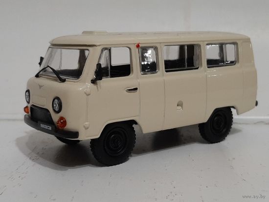 УАЗ-452В. 1/43. Автолегенды СССР.